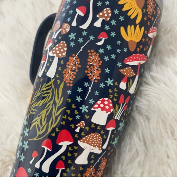 SWig Mushroom Meadow Insulated Hippie Travel Mug with lid Navy Blue (22oz) - Picture 6 of 15